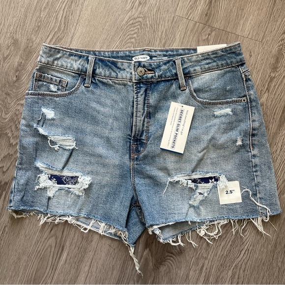 NWT old navy secret slim pocket shorts size 8 - Picture 1 of 5